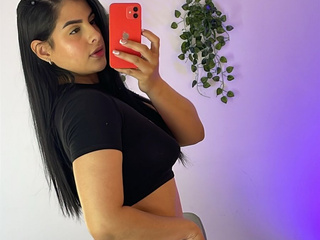 It seems that the cat knows a secret