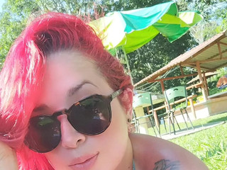 Hnry girl in the pool!