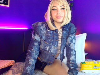 YOUR FAVORITE COSPLAYER