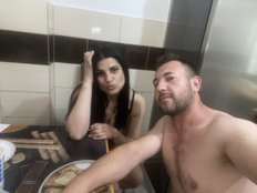 Alberto8Mary Live Webcam on BongaCams