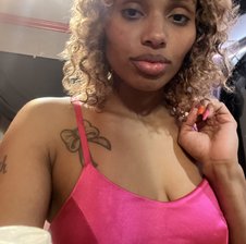 LiaNicolePink23