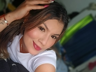 Casual Merlina