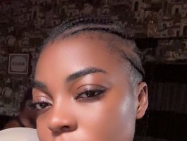 LuxeEmpress webcam
