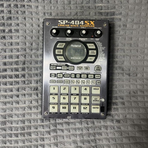 Roland SP 404 sx