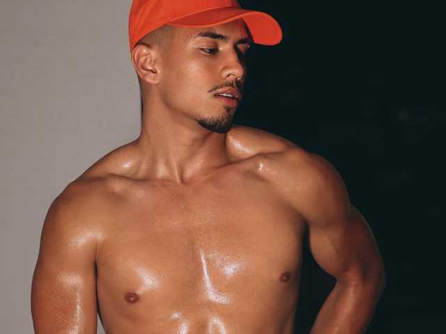AaronFox
