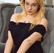 HollyBond