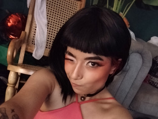 😽Getting ready for photos😽