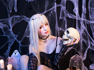 🔥 Kiss me like danger.