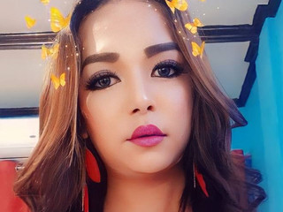lady in red