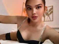 hollyholy Live Webcam on BongaCams