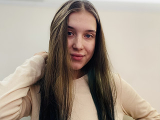 Cute girl 🥰💘