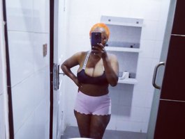 Thickerboobs-xx webcam