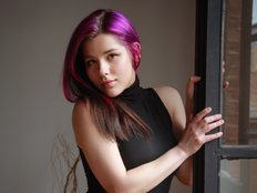 MiraFalls — LIVE on BongaCams