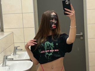 | 🫣🤭  |