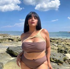 HOTFILIPINAHUGEBOOBS