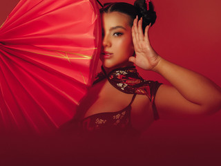 Ritual in red: where elegance becomes temptation