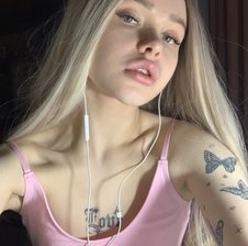 Horny-little-girl