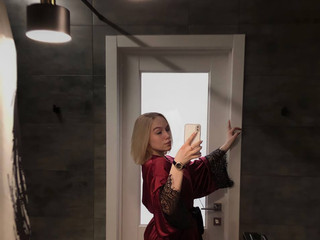 kiss