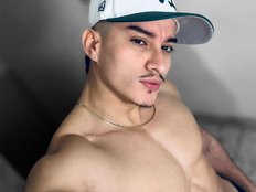 SantiagoXoXo Live Webcam on BongaCams