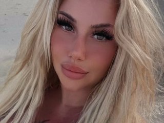 BlondeDollTia