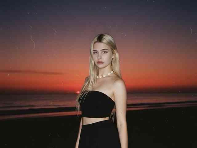 -Melani-