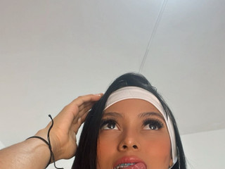 Make me wet in my pantie😏🥵