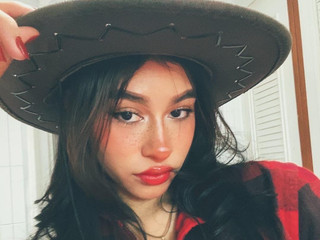 HOT SELFIES