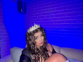 crown for the queen