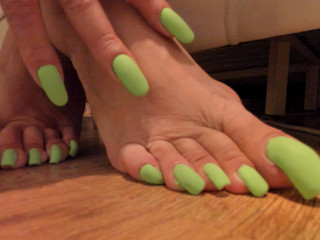 Lime Claws