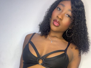 Sexy in black🖤🐈‍⬛