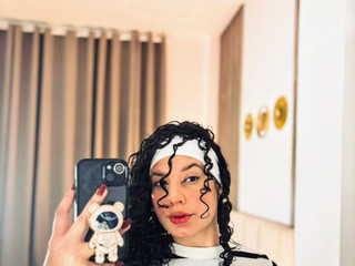 🫦 hug me