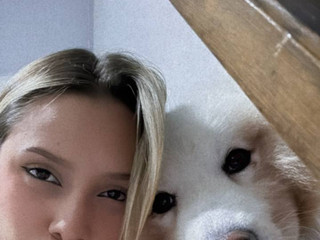 Casual, but wanting to look at me