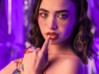 CLOSER, CLOSER... AND LOOK AT ME WITH DESIRE