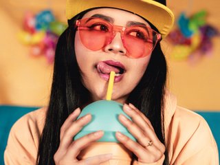 Live трансляция Emilyjhonson-1 - Runet.cam