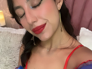 Would you like to bite this apple? 🍎