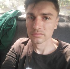 Andrew23703333