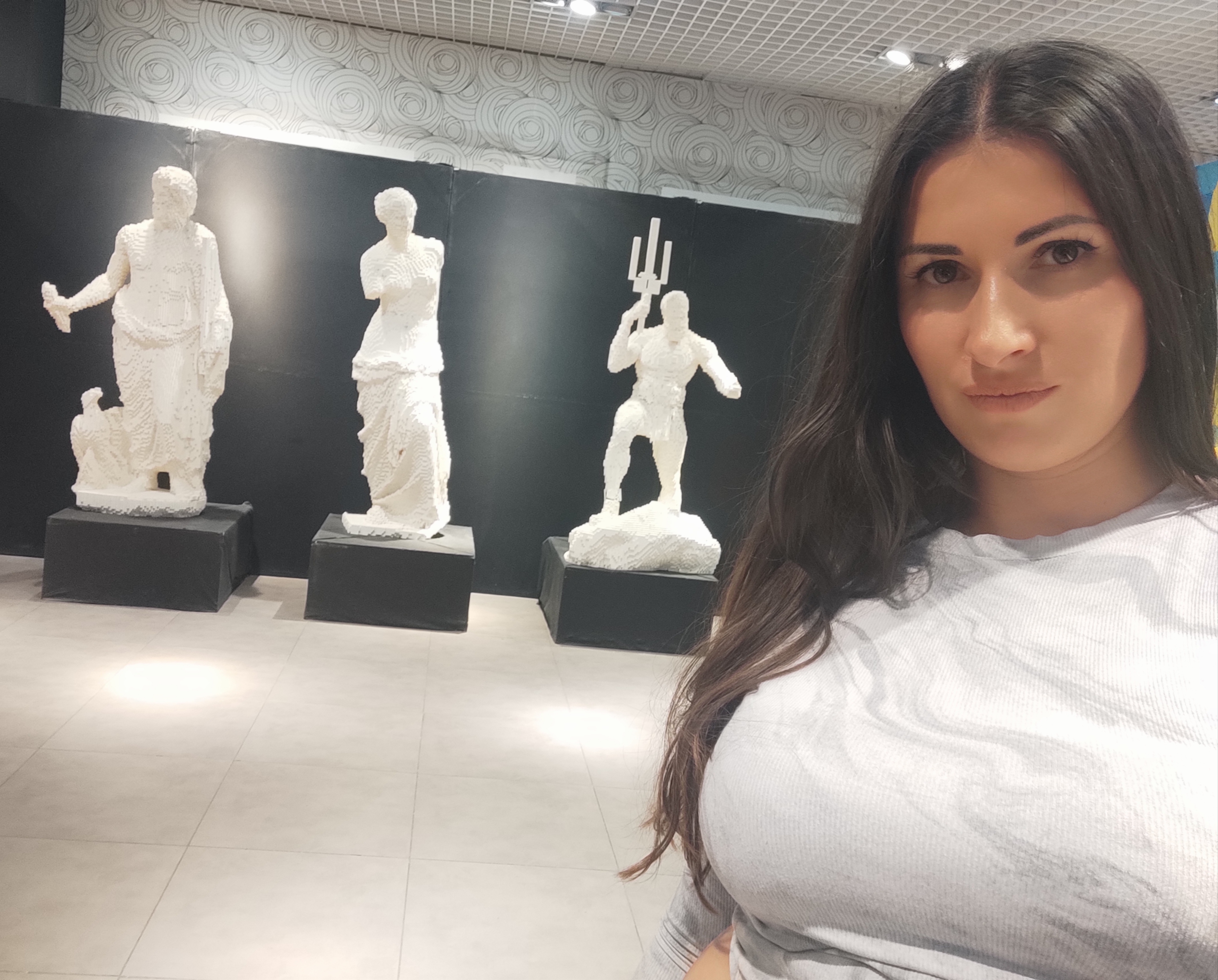 MaryMalory11 Hi. I have a new video. I hope you like it. I'm online. Image: 1