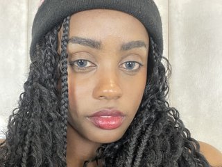 NymzieLoren