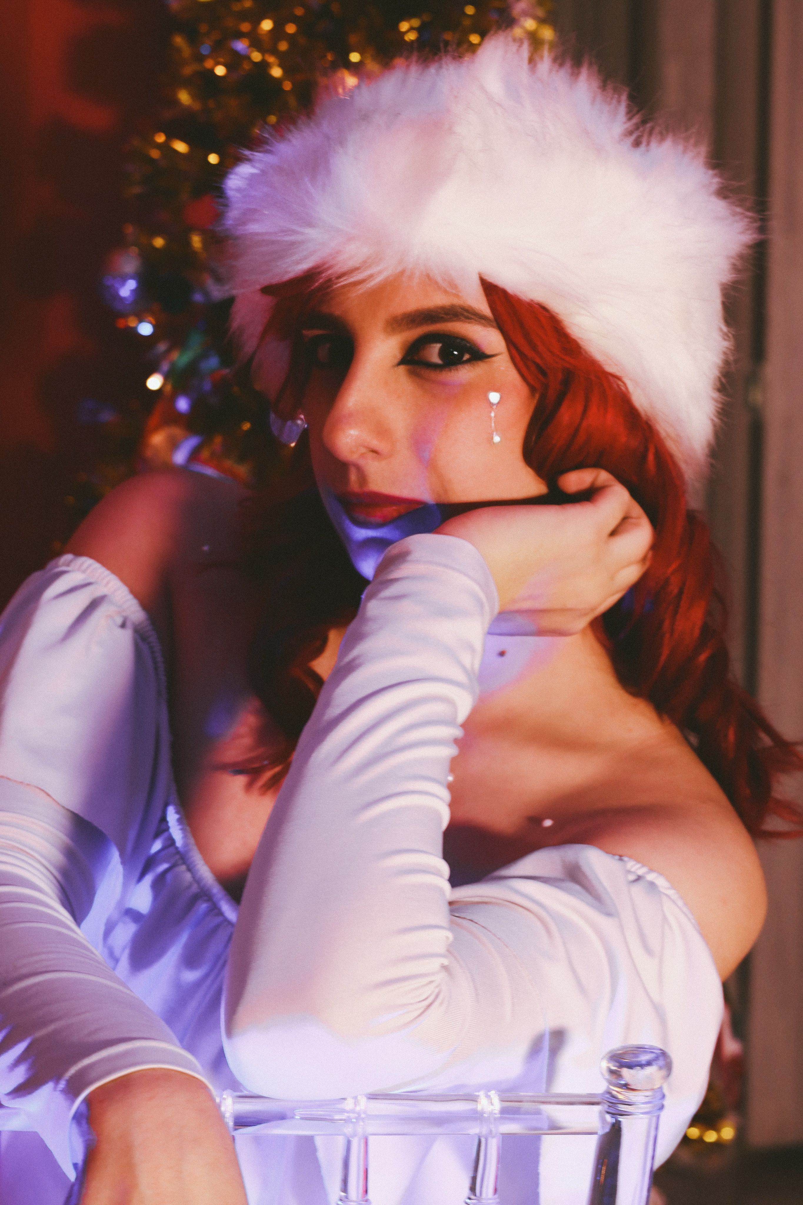 angel-red 🎄 image: 1