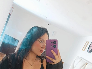 “Naughty never felt so nice ⚡”