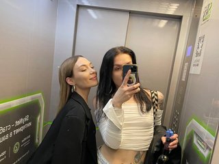 NiaandMolly