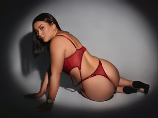 Look my sexy body hot for you