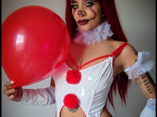 costume