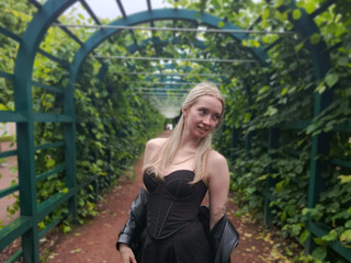 22
