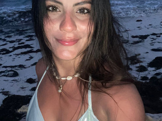 You turn me on with just one look 🤩