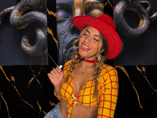 🐎 Your little cowgirl is here. 🤎