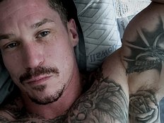 Thechosen18900 Live Webcam on BongaCams