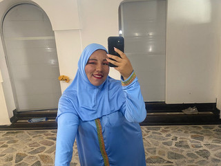 Come see me love 🍒