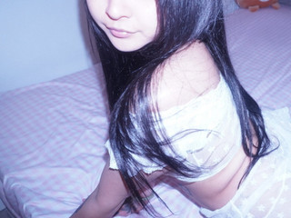 Pretty girls don’t look for boyfriends