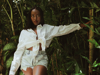 Hotter than the breeze 🔥🌴